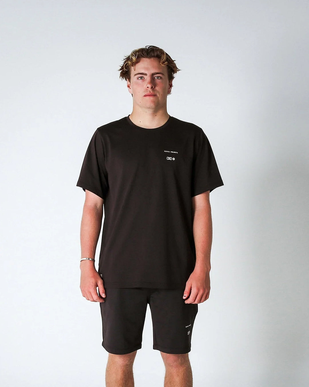 Polera Rivvia Projects Discovery Sports T-Shirt Negro