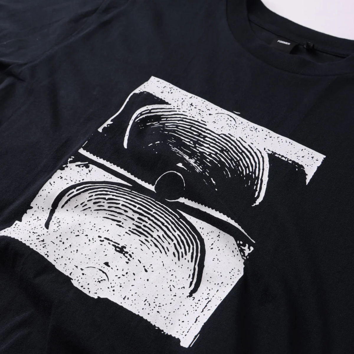 Polera FORMER Crux Fragment Washed Black (PV)